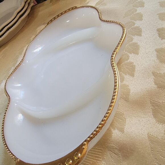 Vintage AH Fire-King White Glass 11" 3-Part Divided Relish Dish with Gold Trim - Picture 5 of 16
